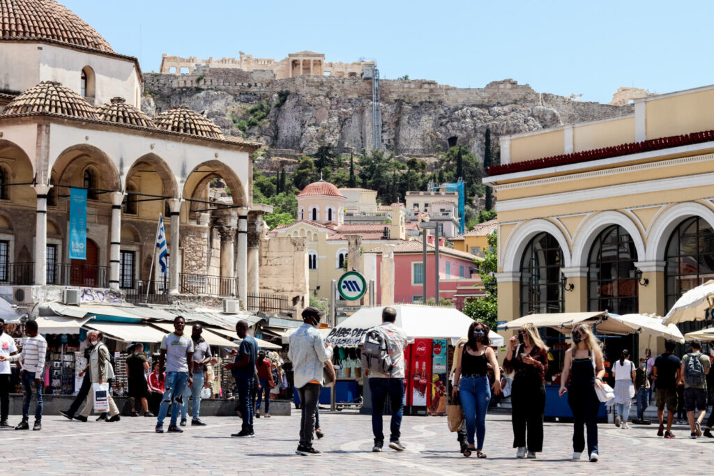 Επέκταση ωραρίου έως  1:30 από το Σάββατο – μετά μουσικής η εστίαση – 300 άτομα στις δεξιώσεις