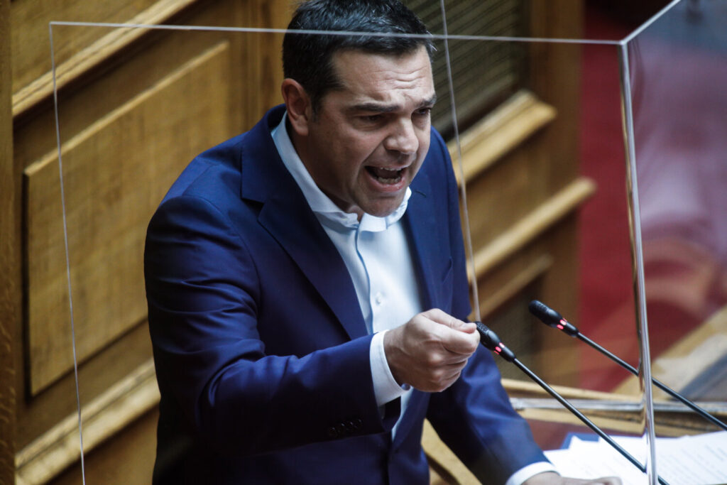 Επίθεση Τσίπρα σε κυβέρνηση: «Ξεστοκάρετε πάνω στους νέους όλο το μίσος που στοκάρουν τα αυταρχικά καθεστώτα» (video)