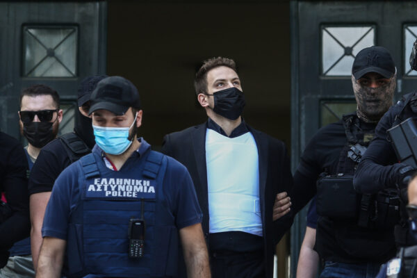 Ο θεατρίνος: Πώς περιέγραφε την «ειδυλλιακή» ζωή με την Καρολάιν ο πιλότος