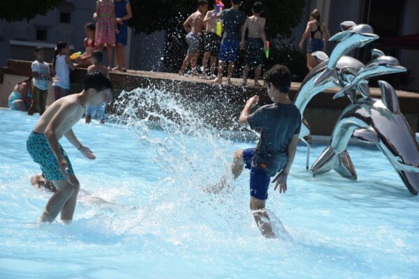 Καιρός – Κολυδάς: Καύσωνας με διάρκεια και ένταση – Τσατραφύλλιας: Κουράγιο έχουμε ζήσει και χειρότερα