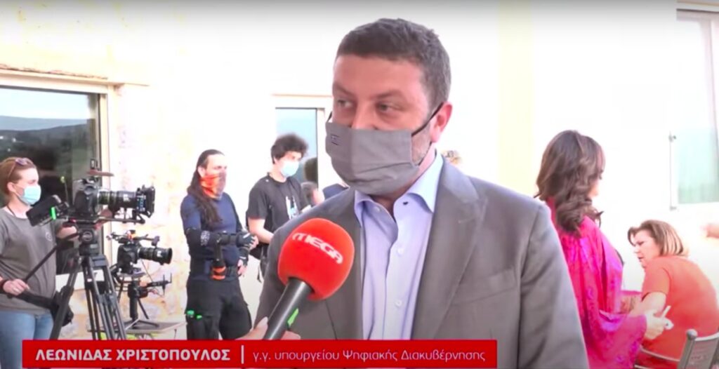 O ΓΓ του Υπουργείου Ψηφιακής Διακυβέρνησης στα γυρίσματα της νέας κωμικής σειράς του MEGA