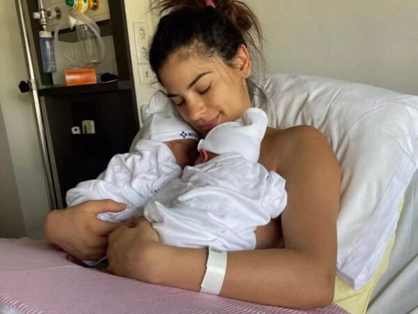 Χριστίνα Μπόμπα: Το βίντεο και η φωτογραφία πριν την έξοδο της από το μαιευτήριο