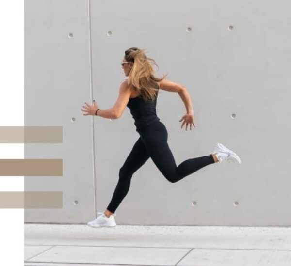 Η Ελένη Πετρουλακη  σε  μεταμορφώνει με το πιο αποτελεσματικό πρόγραμμα γυμναστικής που έγινε ποτέ