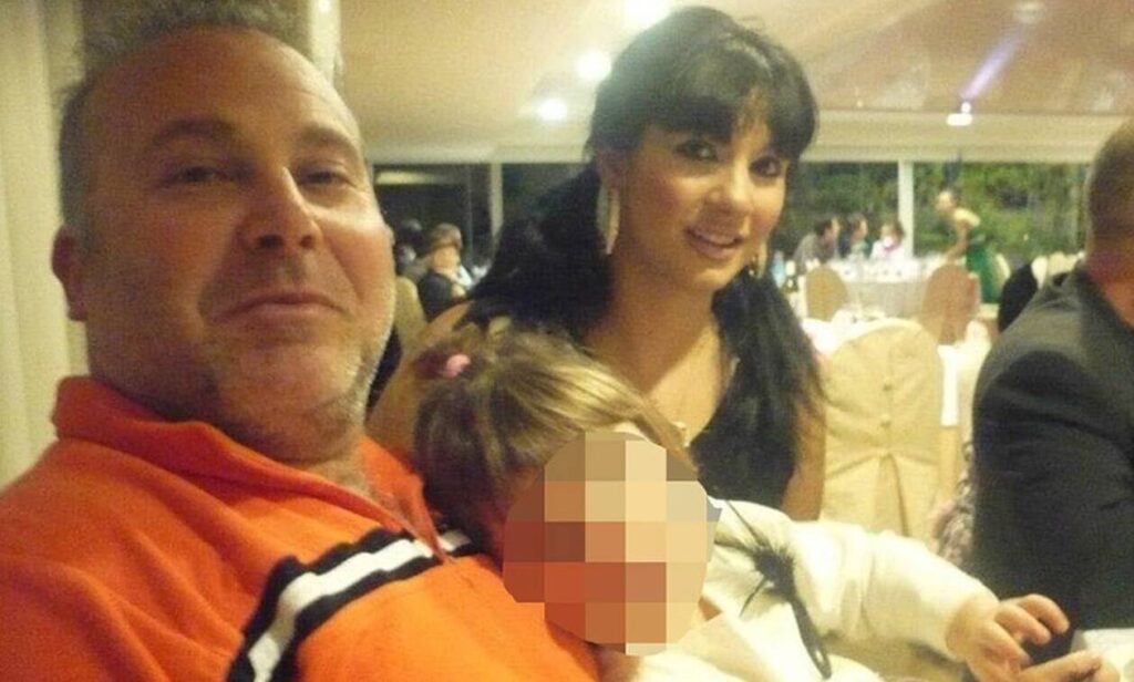 Ζάκυνθος: Παραδόθηκε η 27χρονη «τσιλιαδόρος» στη δολοφονία της συζύγου του Ντίμη Κορφιάτη