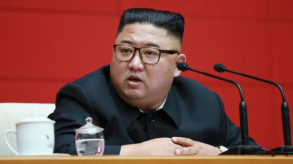 Oι Βορειοκορεάτες κλαίνε γιατί αδυνάτησε ο Κιμ Γιονγκ Ουν…