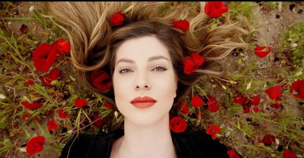 Βασιλική Κάφκα: Η συνεργασία με τον Τάκη Δαμάσχη των C:Real που θα συζητηθεί