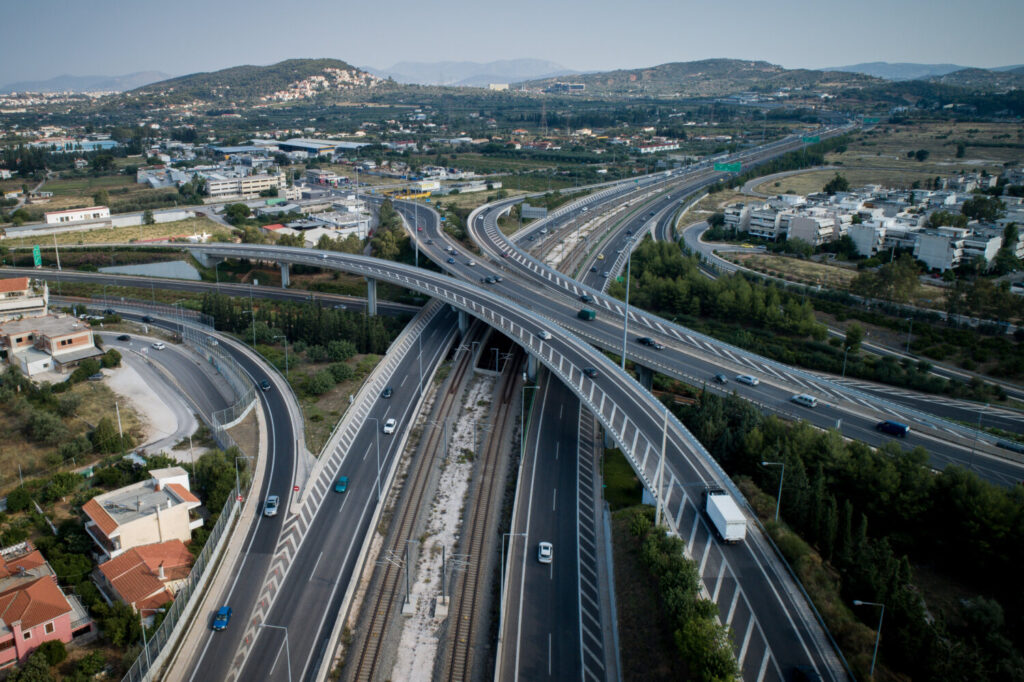 Κυκλοφοριακές ρυθμίσεις στην Αττική οδό σήμερα, λόγω γυρισμάτων ταινίας