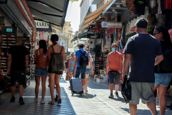 Κορωνοϊός: 2.760 νέα κρούσματα και 17 θάνατοι – Αυξήθηκαν στους 172 οι διασωληνωμένοι