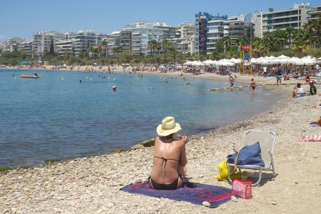 Έρχονται 40αρια –  Ισχυρό και παρατεταμένο κύμα καύσωνα από την Τρίτη [βίντεο]