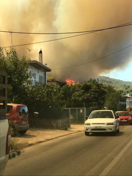 Αποκλειστικές φωτογραφίες από τη μεγάλη  φωτιά στην Αχαία