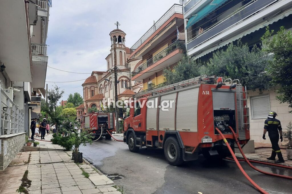 Τραγωδία στη Θεσσαλονίκη: Ηλικιωμένος έκαψε το σπίτι του και αυτοκτόνησε (φωτο & video)