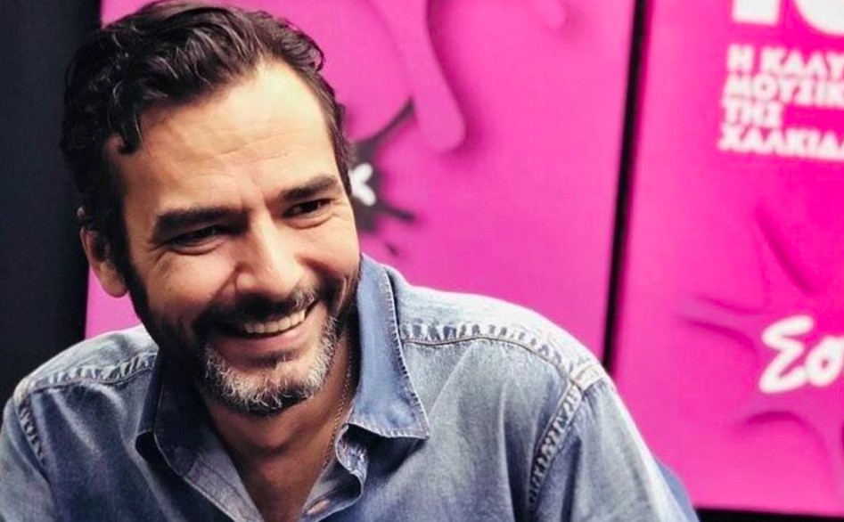 Παντρεύτηκε ο νέος παρουσιαστής του STAR, Γιώργος Καρτελιάς – Εντυπωσιακό το σέξι νυφικό της νύφης! [photos – video]