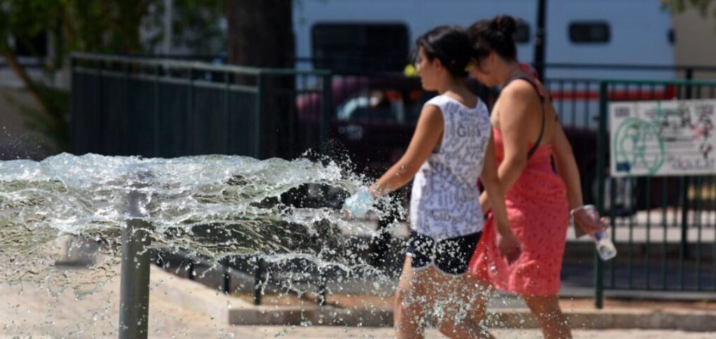 Συνεχίζεται η επέλαση του καύσωνα – 45αρια θα δείξει το θερμόμετρο και σήμερα