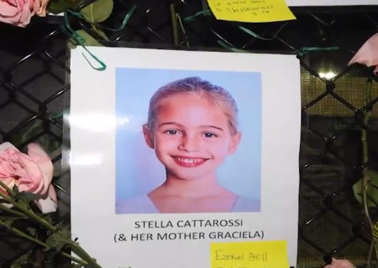 Τραγωδία στο Μαϊάμι: Πυροσβέστης ανασύρει νεκρή από τα συντρίμμια την 7χρονη κόρη του (video)