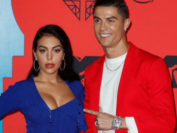 Κριστιάνο Ρονάλντο: Αυτή είναι η υπερπολυτελής βίλα που κάνει κάνει διακοπές στη Μαγιόρκα (εικόνες&video)