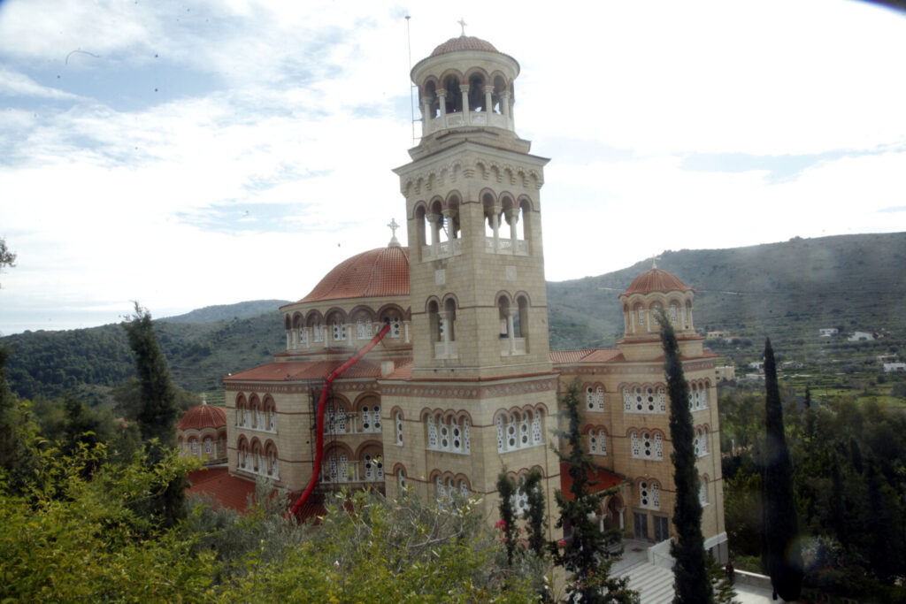 «Με τη βοήθεια του Αγίου μας συντομα θα είμαστε και πάλι κοντά σας» λένε οι μοναχές του Αγίου Νεκταρίου στην Αίγινα
