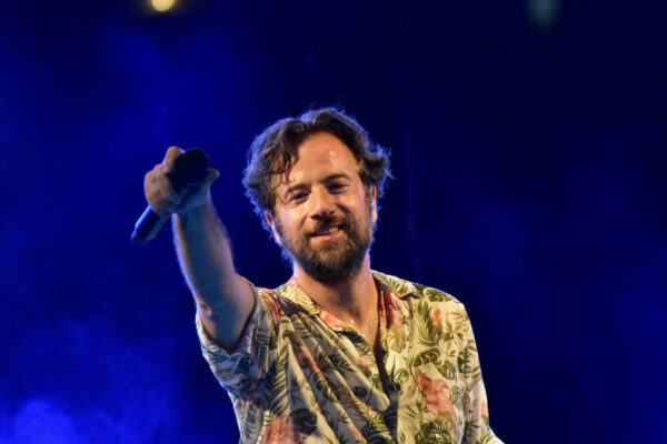 ΕΡΤ1 – «Δυνατά»: Μας κοστίζει 34.000 ευρώ το κομμάτι και κάνει 1,3% τηλεθέαση!!!