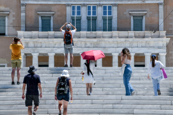 Κορωνοϊός: 3.605 νέα κρούσματα – 240 διασωληνωμένοι – 20 θάνατοι