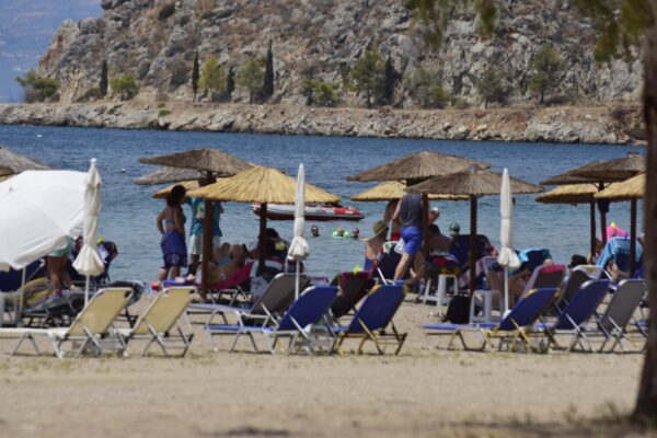Κορωνοϊός: 3.493 νέα κρούσματα – 235 διασωληνωμένοι – 24 θάνατοι