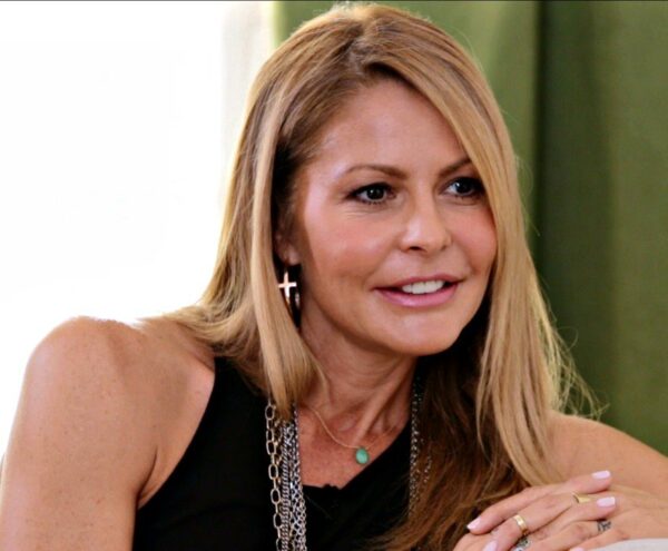 Τζένη Μπαλατσινού: Στην Πάτμο με τον γιο της, Παναγιώτη Αντώνιο – Απολαμβάνουν την αγροτική ζωή (φωτογραφίες)