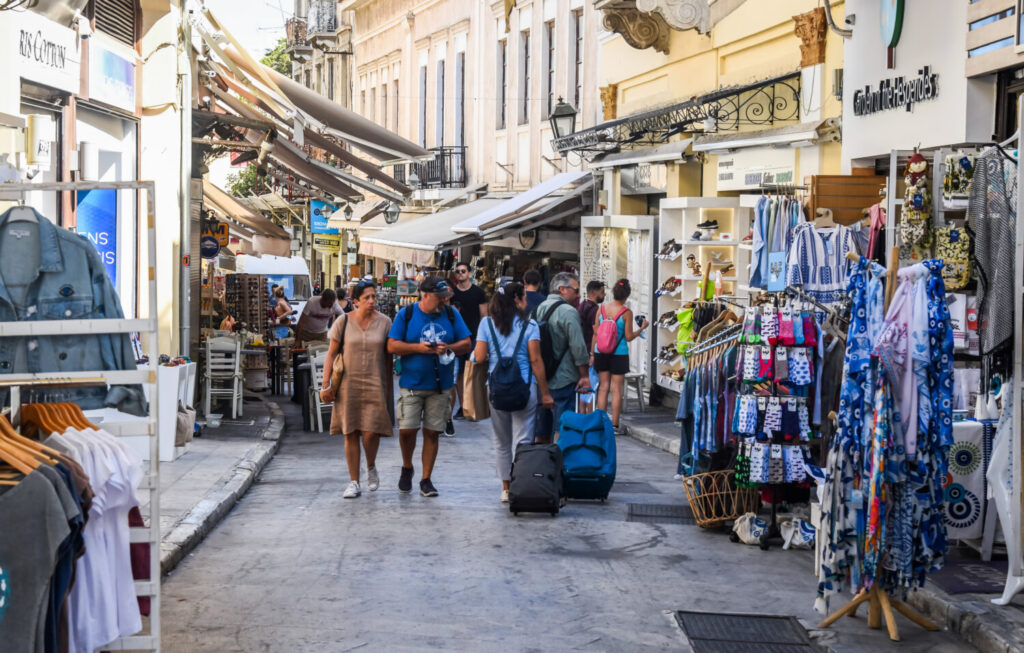 Κορωνοϊός: 1.305 νέα κρούσματα – 348 διασωληνωμένοι – 33 θάνατοι