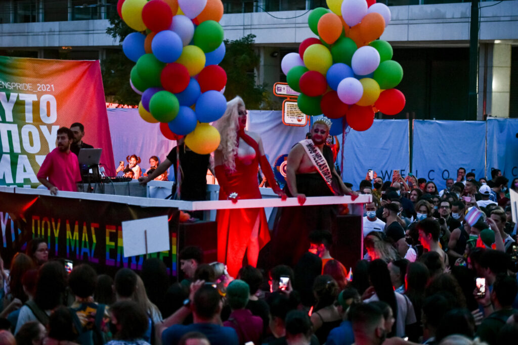 Athens Pride: Στιγμιότυπα από την πορεία για τα δικαιώματα των ΛΟΑΤΚΙ