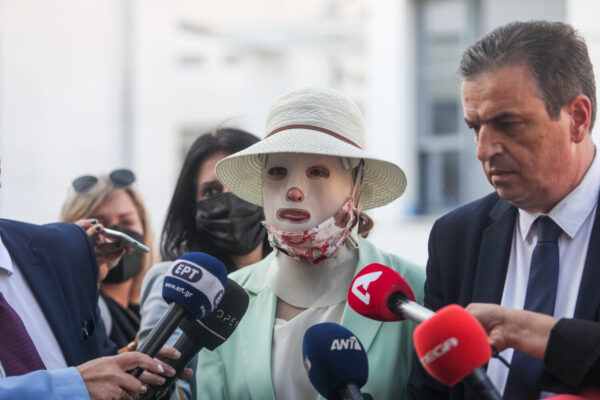 Η Ιωάννα Παλιοσπύρου απαντά πότε θα θα βγάλει τη μάσκα