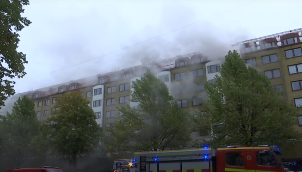Σουηδία: Μεγάλη έκρηξη σε πολυκατοικία – Τουλάχιστον 25 τραυματίες (βίντεο)
