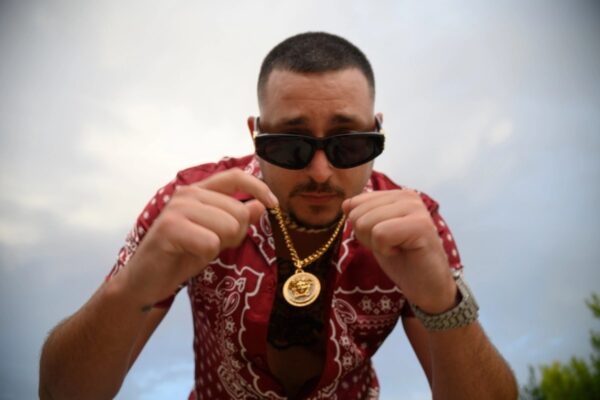 Mad Clip: Η φωτογραφία αγκαλιά με τη μάνατζέρ του, λίγες ώρες πριν το δυστύχημα