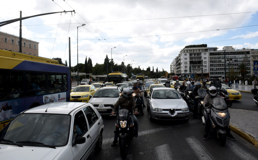 Μητσοτάκης: Tέλος τα ΙΧ βενζίνης ή Ντίζελ από το 2030 κι οι καυστήρες πετρελαίου από το 2023