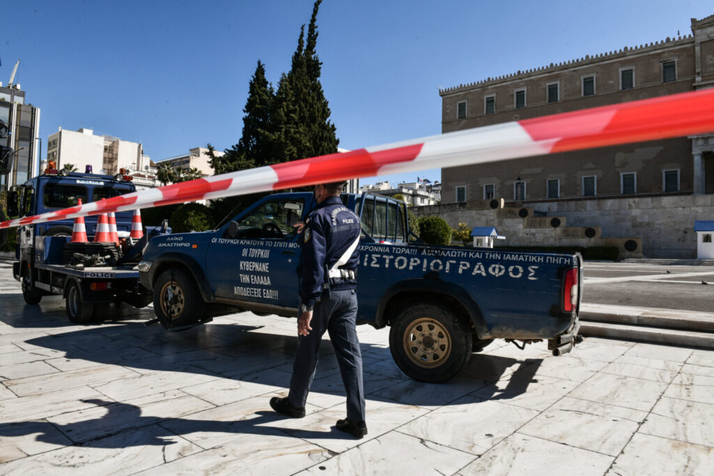 Στο ψυχιατρείο ο 58χρονος που εισέβαλε στον Άγνωστο Στρατιώτη  – Είχε και μανιφέστο