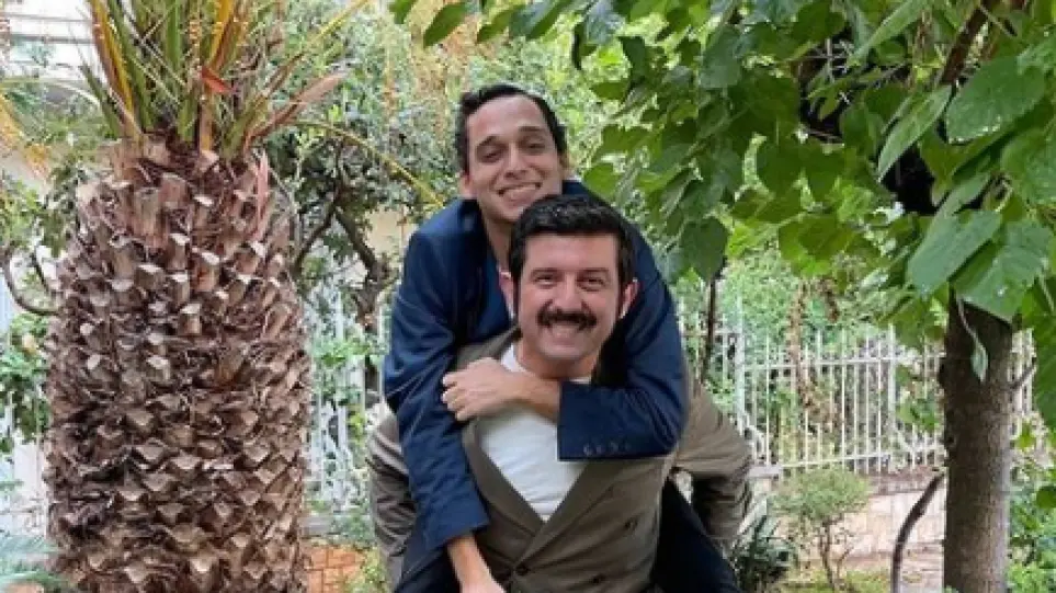 Μιχάλης Οικονόμου – Γιώργος Μακρής: Μετά το σύμφωνο συμβίωσης, ετοιμάζονται για την βάφτιση του γιου τους