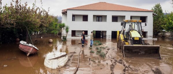 Καταστροφές, απόγνωση & αγωνία για την επόμενη ημέρα στην Εύβοια [βίντεο]