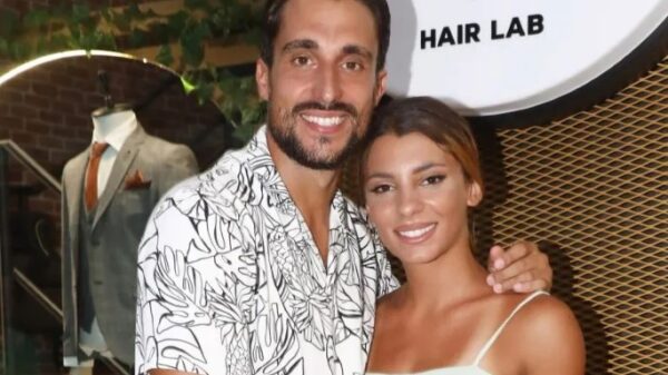 Σάκης Κατσούλης – Μαριαλένα Ρουμελιώτη: Το βίντεο από την πρόταση γάμου και το μονόπετρο