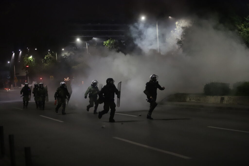 Επεισόδια σε Εξάρχεια, Θεσσαλονίκη και Πάτρα [βίντεο]