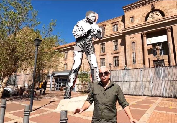 Οι «ΕΙΚΟΝΕΣ» συνεχίζουν το ταξίδι τους στη Νότια Αφρική και στο Γιοχάνεσμπουργκ