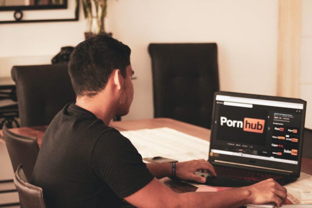 Tο Pornhub ξεπέρασε σε επισκεψιμότητα το Amazon και το Netflix