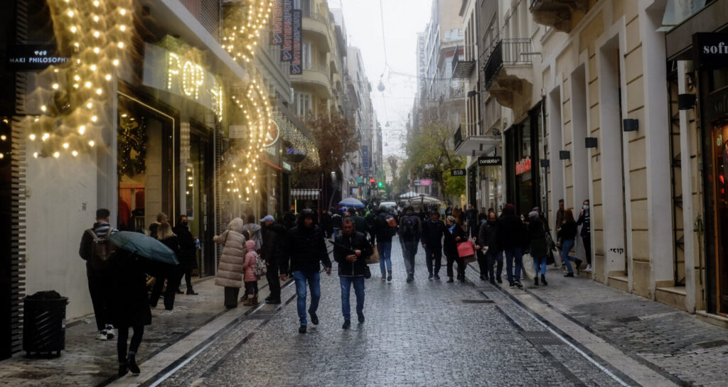 Πάνω από 15.000 κρούσματα σήμερα – Μέτρα ίσως και πριν τις 3/1