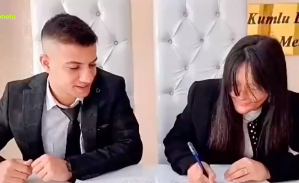 Τουρκία – Παντρεύτηκε τον άνθρωπο που της παραμόρφωσε το πρόσωπο με οξύ… [βίντεο]