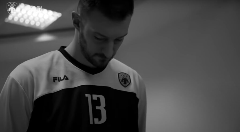 Το συγκινητικό βίντεο της ΑΕΚ για τον Στέφαν Γέλοβατς