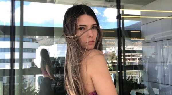 Survivor | Χαμός στο Twitter με την «ωραία των Μαχητών» – Oι φωτογραφίες εκτός ριάλιτι