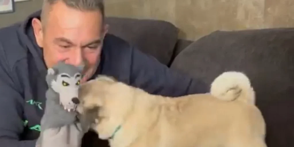 Viral στa social media! Ο Πάνος Καμμένος παίζει με το σκύλο του και κοροϊδεύει τον Γιώργο Παπανδρέου [βίντεο]
