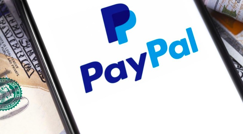 Μήνυση στο PayPal για μπλοκάρισμα λογαριασμών και κατάσχεση χρημάτων
