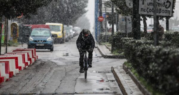 Κορωνοϊός: 19.075 νέα κρούσματα, 111 θάνατοι, 655 διασωληνωμένοι