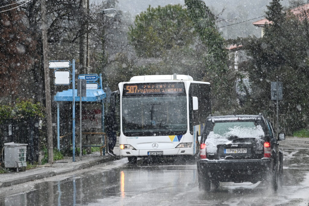 Έκτακτο δελτίο από την ΕΜΥ: Έρχονται βροχές, καταιγίδες και χιόνια