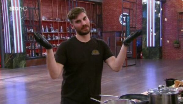 MasterChef 2022: Ο σωσίας του Άκη Πετρετζίκη προκάλεσε χαμό στο Twitter