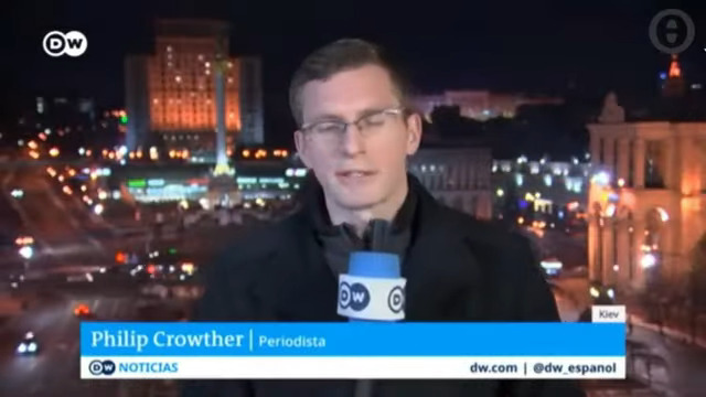 Viral  έγινε το βίντεο  δημοσιογράφου που καλύπτει την ουκρανική κρίση σε έξι γλώσσες