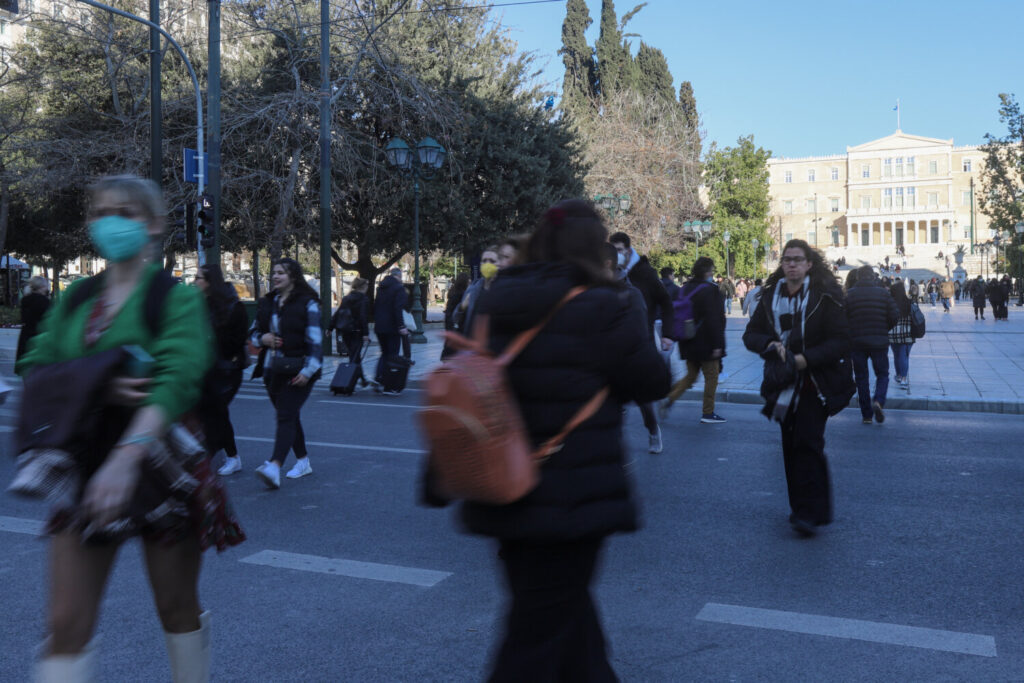 Κορωνοϊός: 11.986 νέα  κρούσματα, 48 νεκροί και 356 διασωληνωμένοι