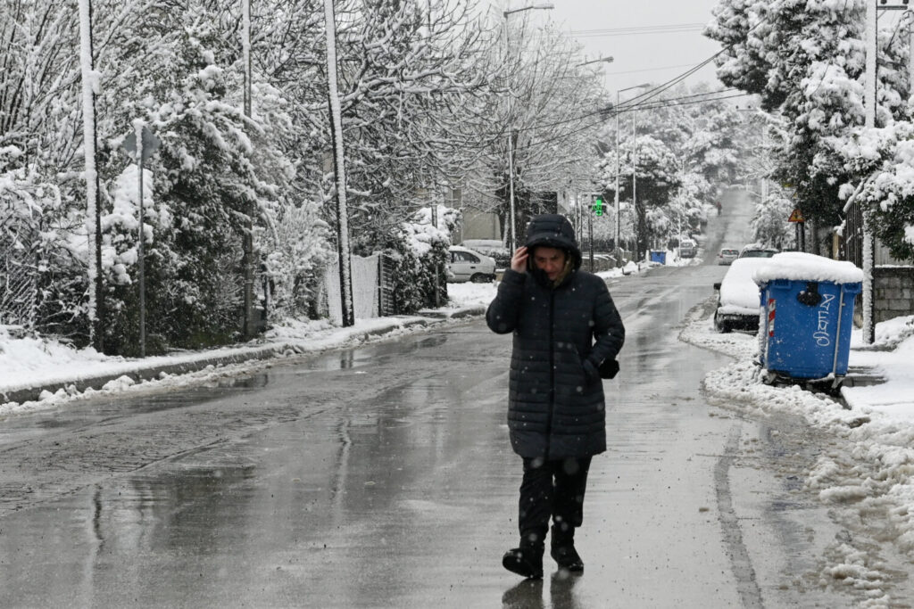 Πολιτική Προστασία: Περιορίστε τις άσκοπες μετακινήσεις – Η χιονόπτωση θα ενταθεί τις επόμενες ώρες