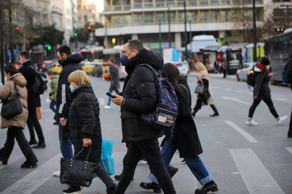 Έρευνα ΓΣΕΒΕΕ: Πριν τις 20 του μήνα εξανεμίζεται ο μισθός στα μισά νοικοκυριά της χώρας